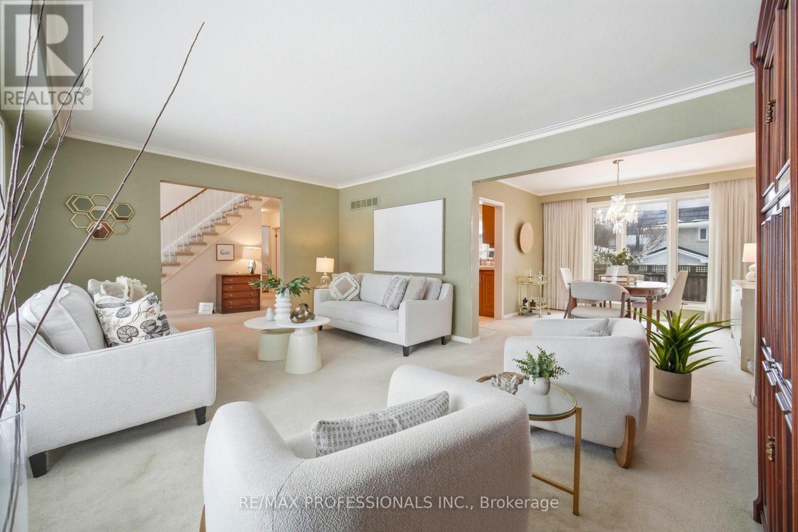 19 Cherry Post Crescent, Toronto, Ontario  M9C 2J9 - Photo 8 - W12810656