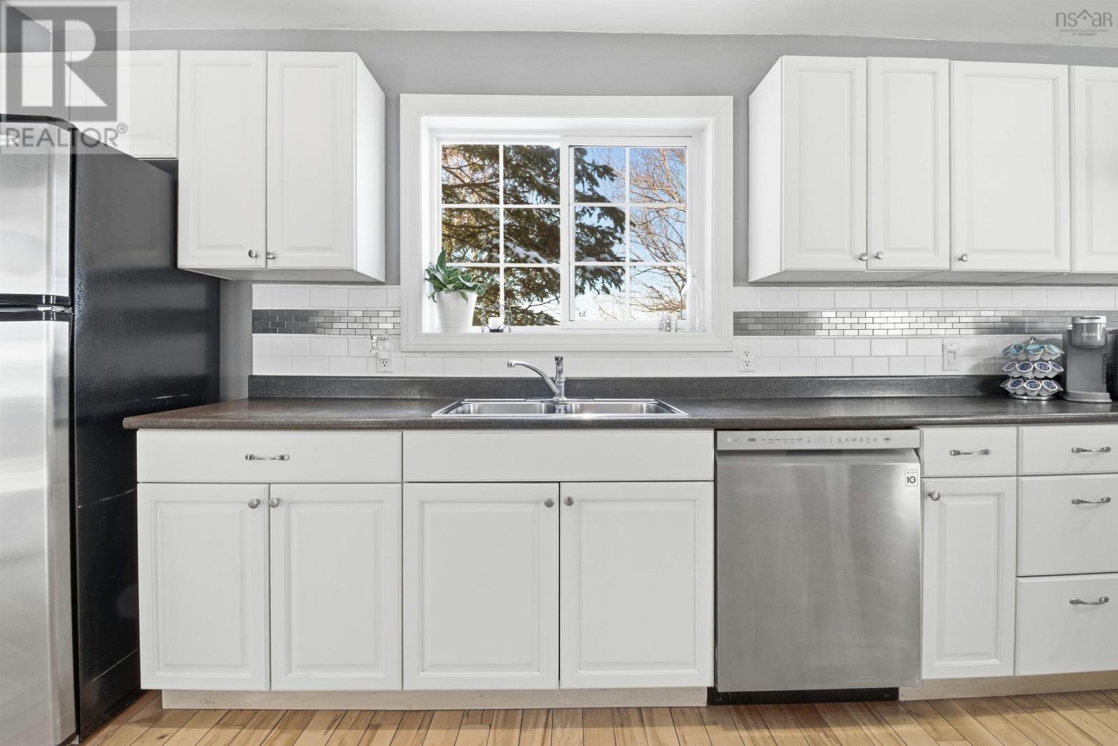 11 Maplewood Drive, Halifax, Nova Scotia  B3N 1C4 - Photo 15 - 202603124