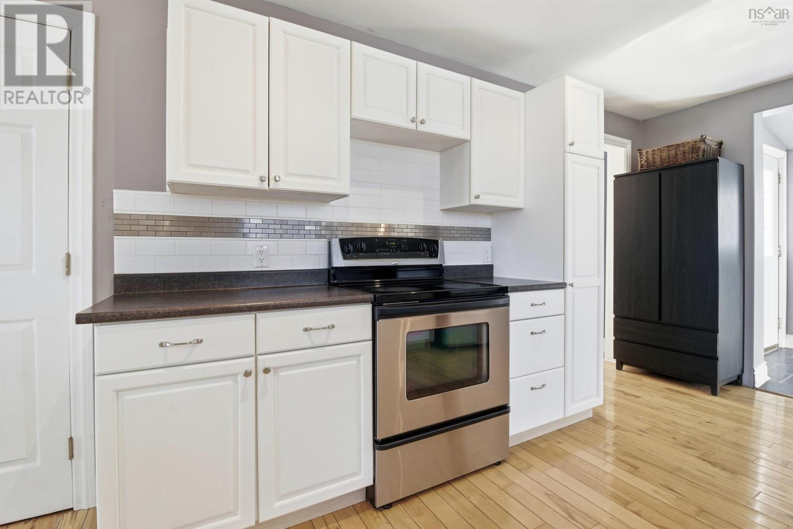 11 Maplewood Drive, Halifax, Nova Scotia  B3N 1C4 - Photo 16 - 202603124