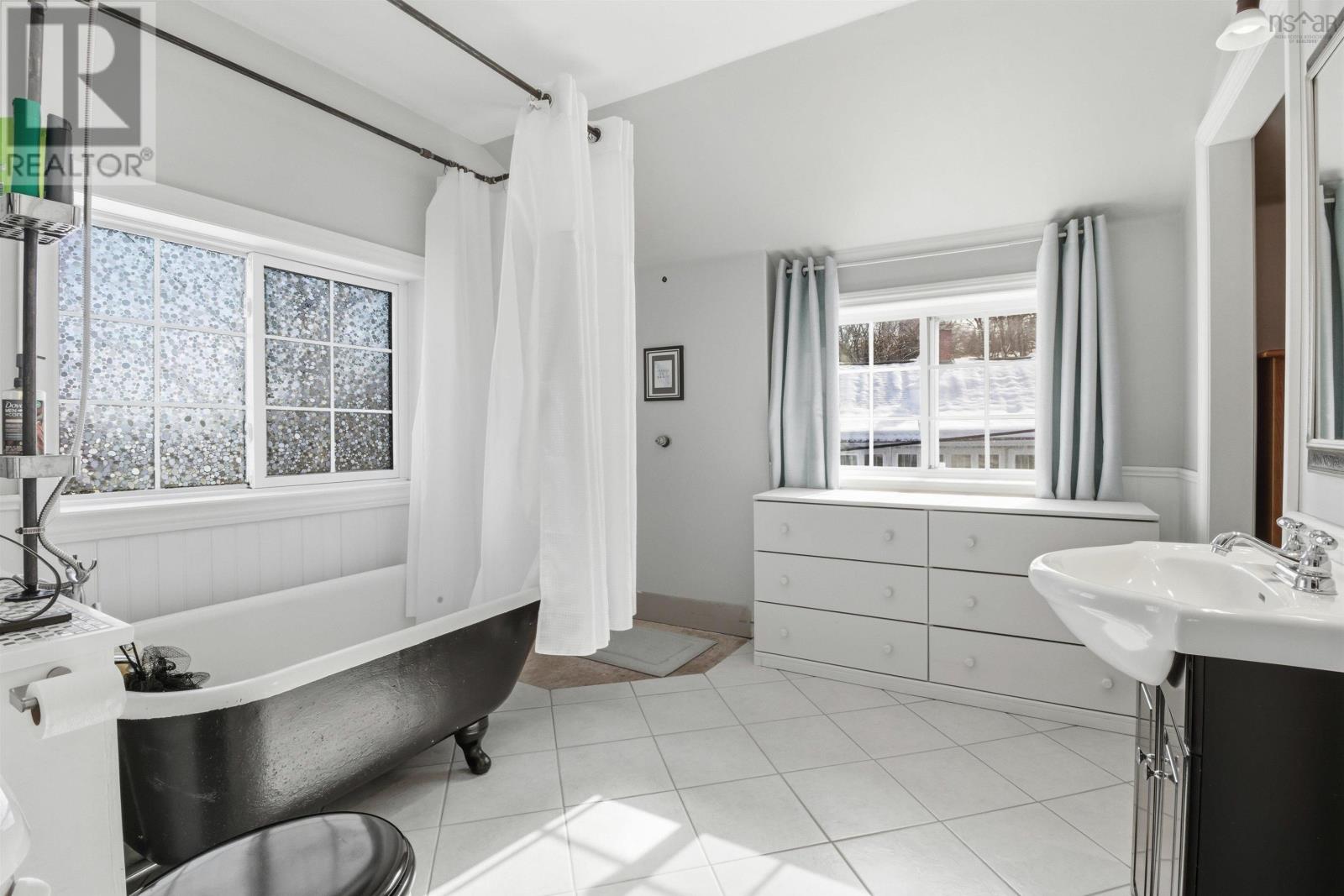 11 Maplewood Drive, Halifax, Nova Scotia  B3N 1C4 - Photo 22 - 202603124