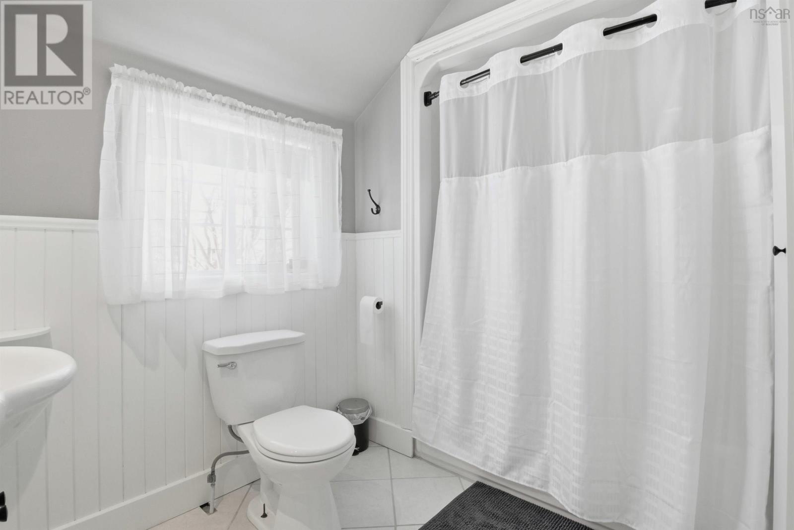 11 Maplewood Drive, Halifax, Nova Scotia  B3N 1C4 - Photo 30 - 202603124