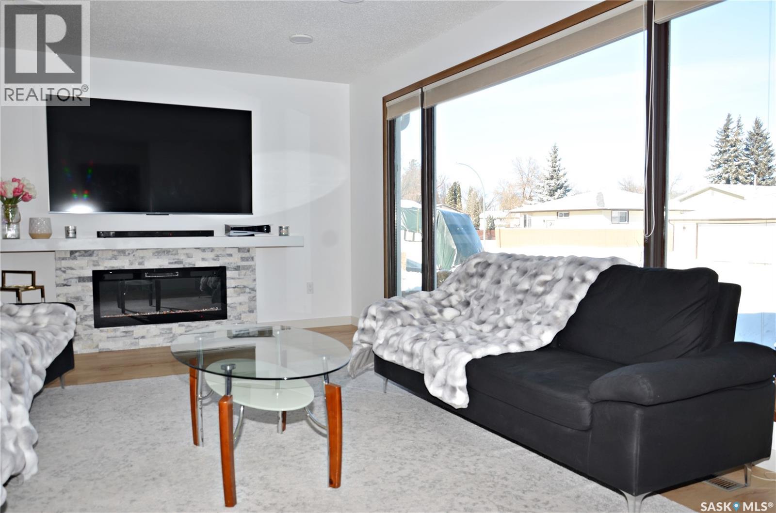 28 Malta Crescent, Saskatoon, Saskatchewan  S7L 3W1 - Photo 3 - SK028982