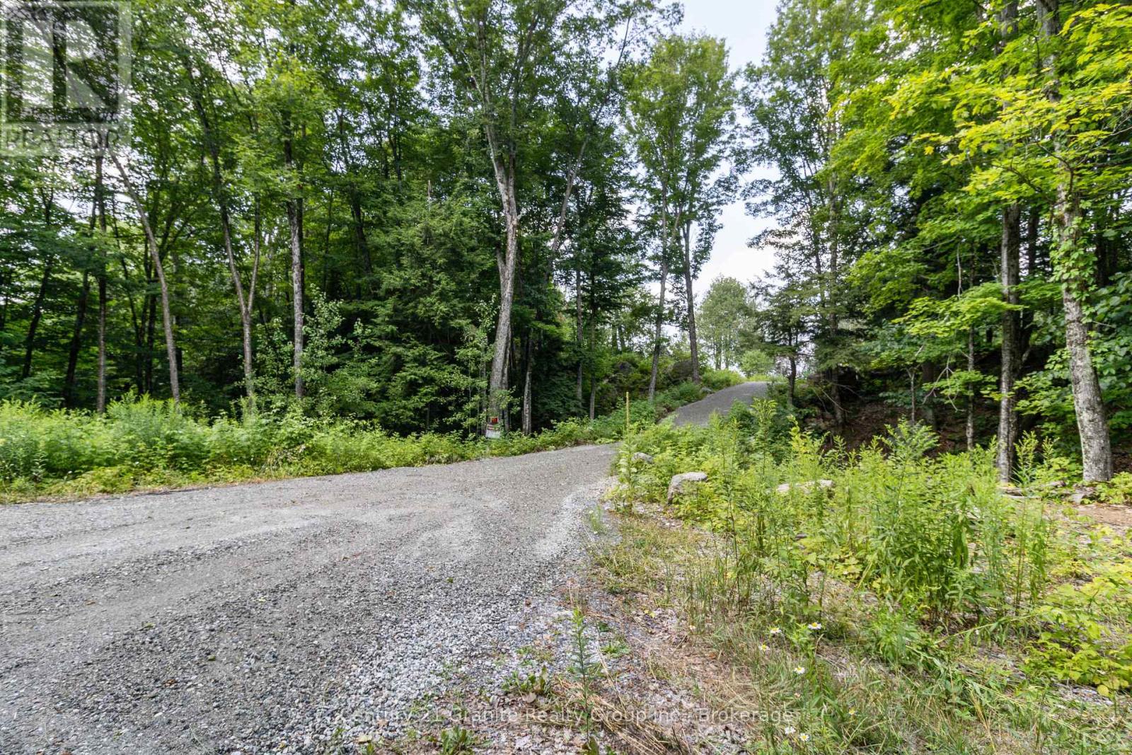 1059 Dunn Road, Dysart Et Al (Harburn), Ontario  K0M 1S0 - Photo 15 - X12810686