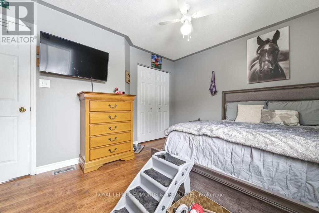 28 Bob Seguin Drive, Laurentian Hills, Ontario  K0J 1J0 - Photo 22 - X12810670