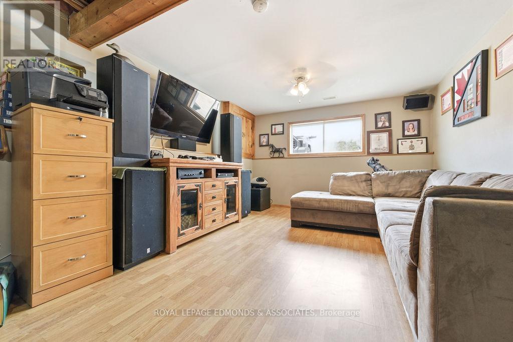 28 Bob Seguin Drive, Laurentian Hills, Ontario  K0J 1J0 - Photo 24 - X12810670