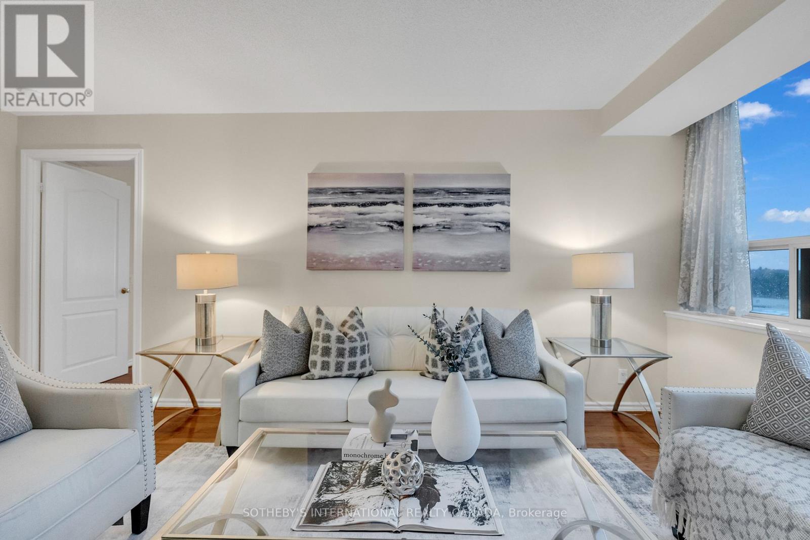 610 - 265 Ridley Boulevard, Toronto, Ontario  M5M 4N8 - Photo 4 - C12810696