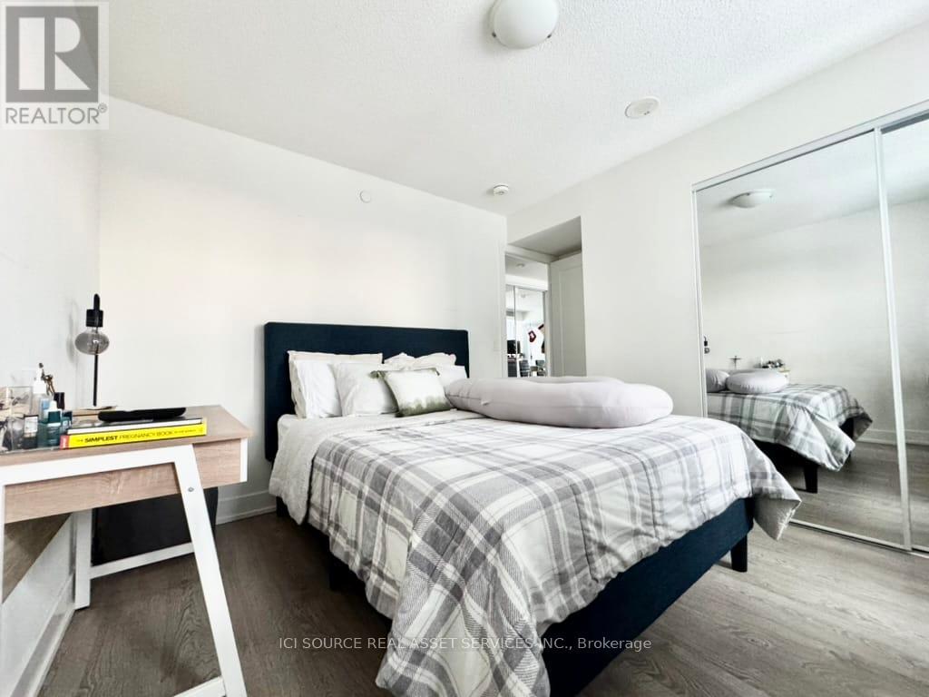 609 - 7 Mabelle Avenue, Toronto, Ontario  M9A 0C9 - Photo 2 - W12810666