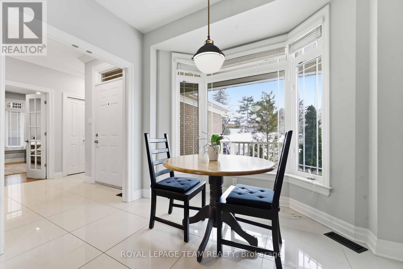 6 Waterford Way, Ottawa, Ontario  K2E 7V4 - Photo 13 - X12809124