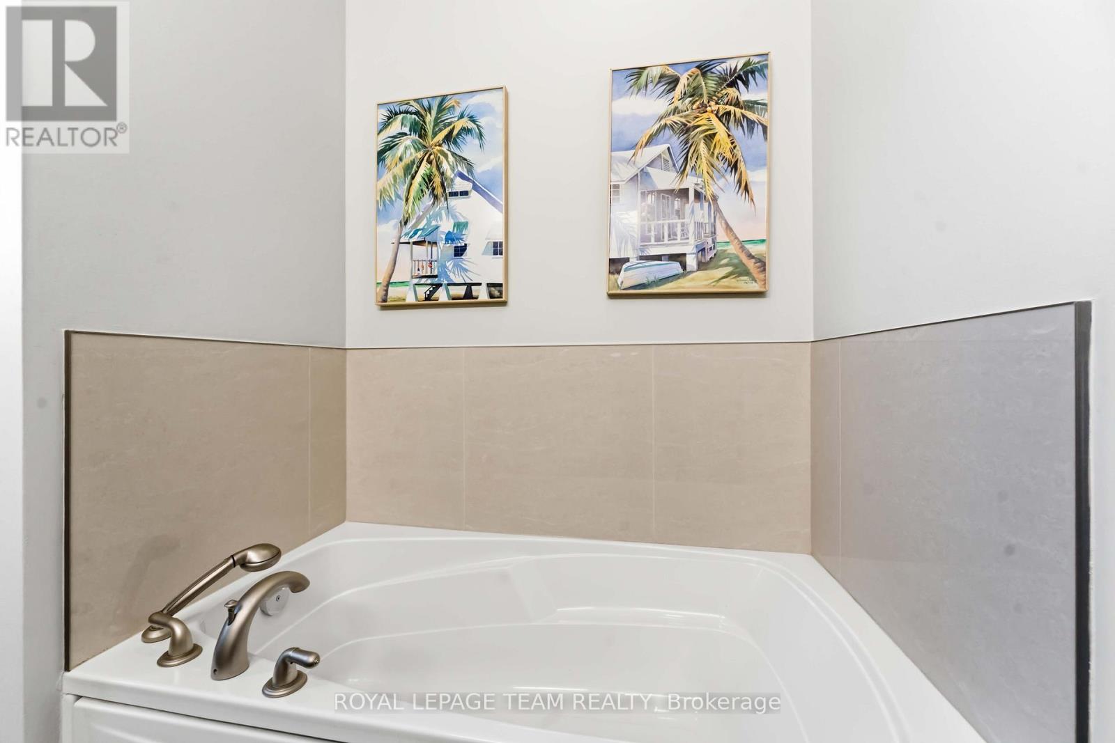 6 Waterford Way, Ottawa, Ontario  K2E 7V4 - Photo 20 - X12809124