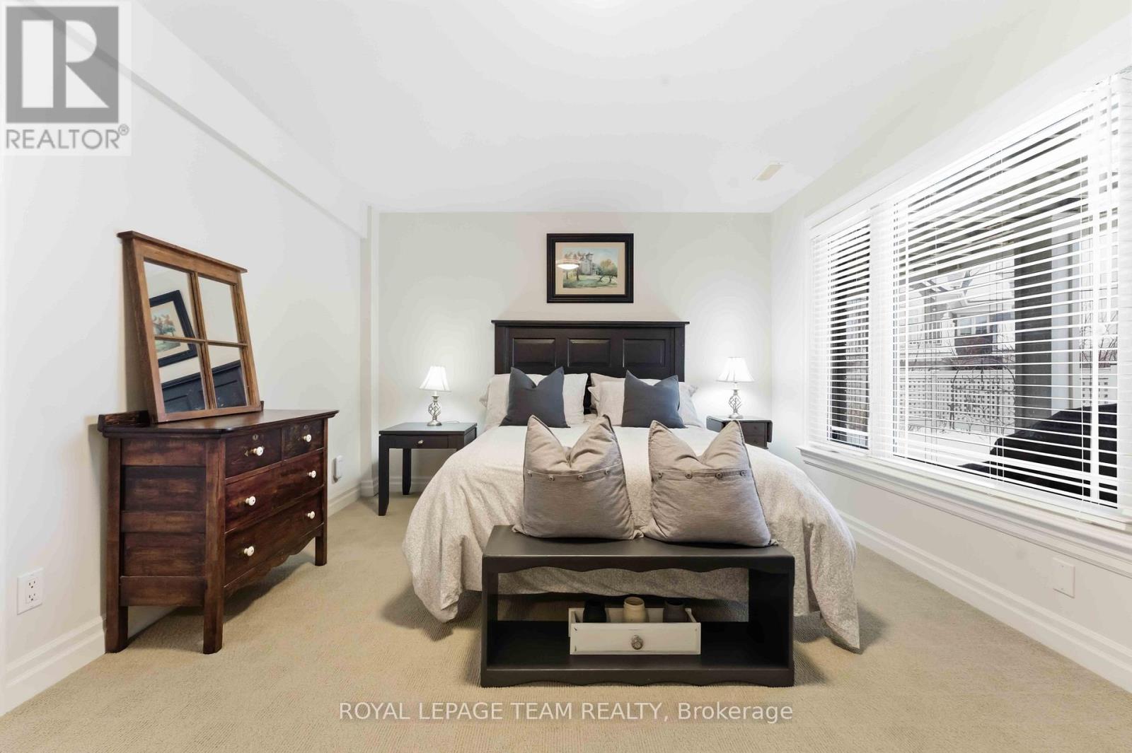 6 Waterford Way, Ottawa, Ontario  K2E 7V4 - Photo 35 - X12809124