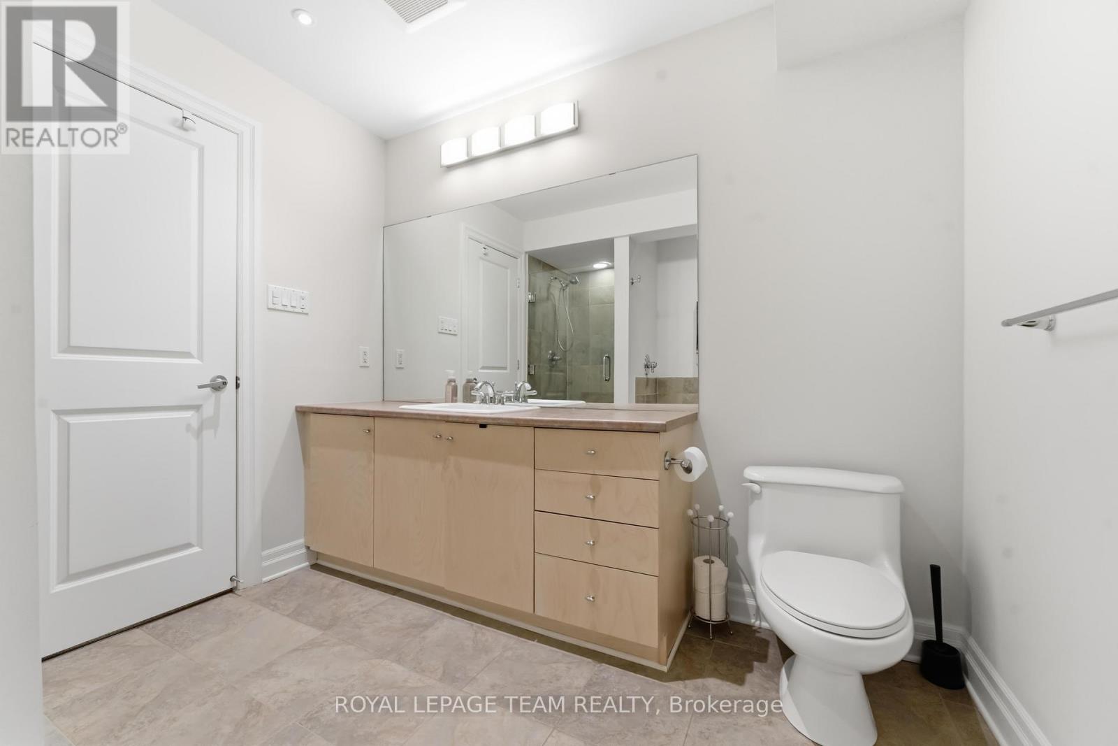 6 Waterford Way, Ottawa, Ontario  K2E 7V4 - Photo 38 - X12809124