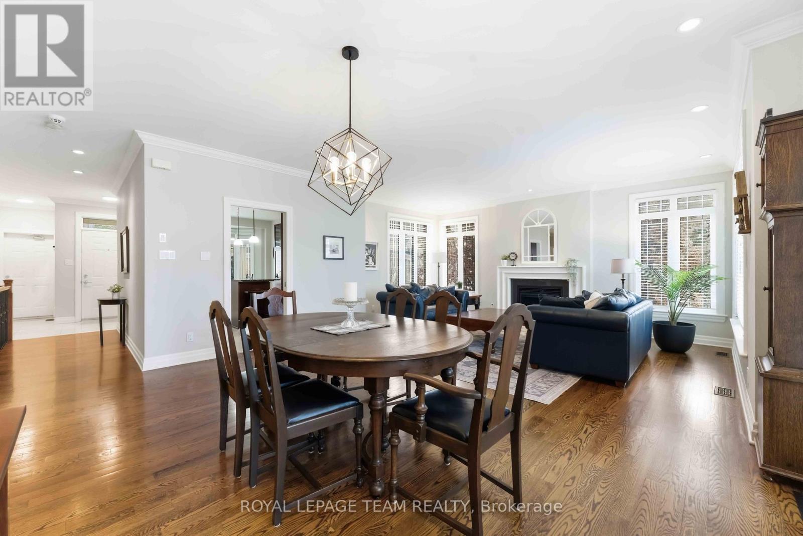 6 Waterford Way, Ottawa, Ontario  K2E 7V4 - Photo 7 - X12809124