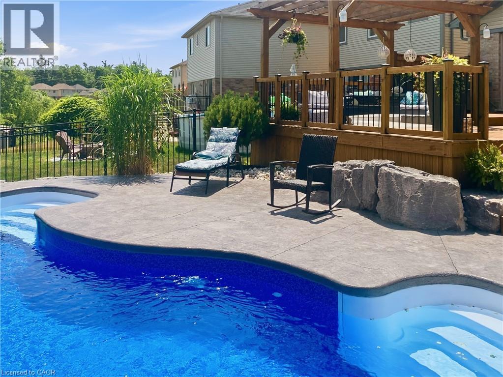 78 Forest Creek Drive, Kitchener, Ontario  N2R 0B5 - Photo 2 - 40793887