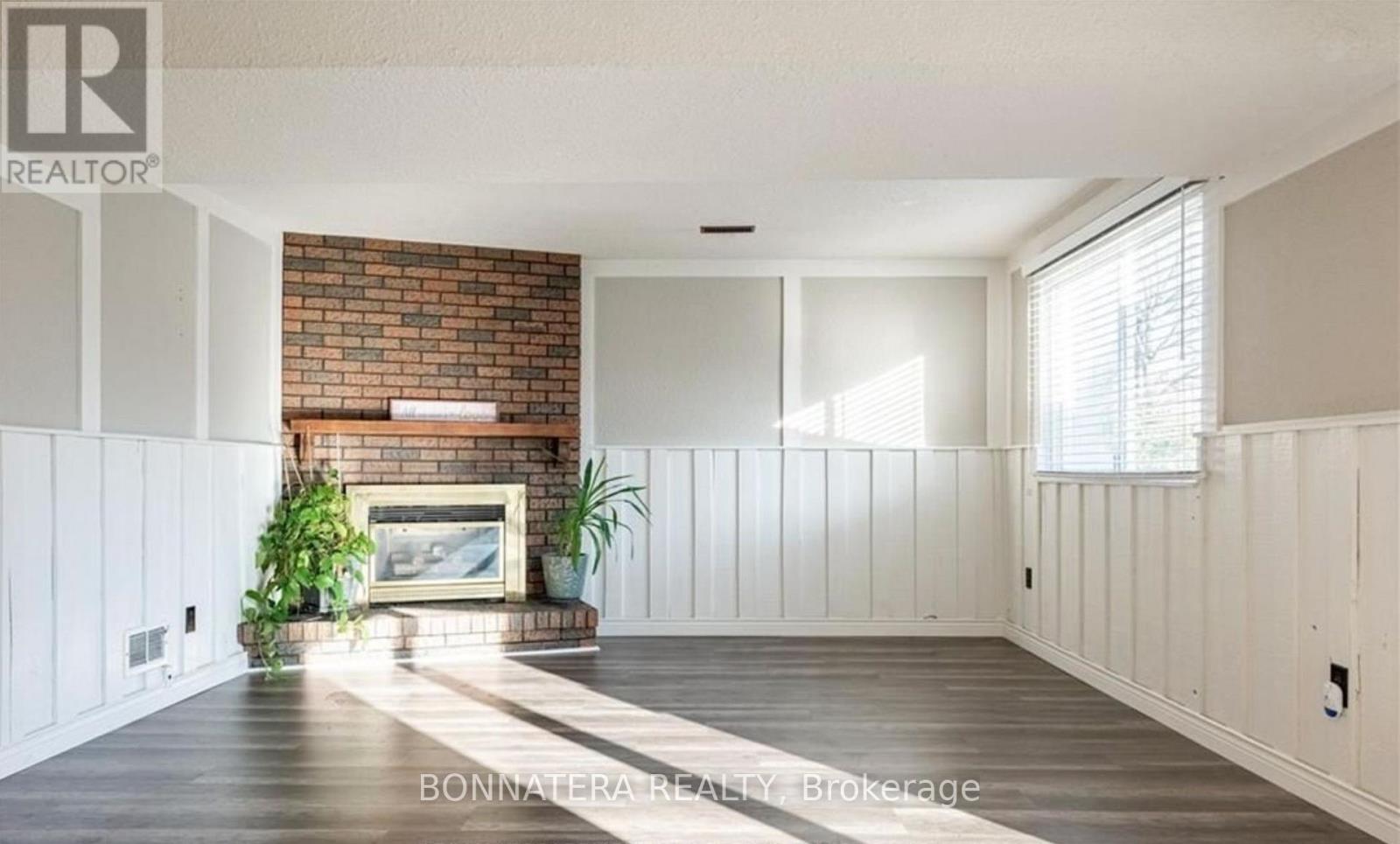 Lower Unit - 50 Cedardale Avenue, St. Catharines, Ontario  L2P 1B5 - Photo 2 - X12810692