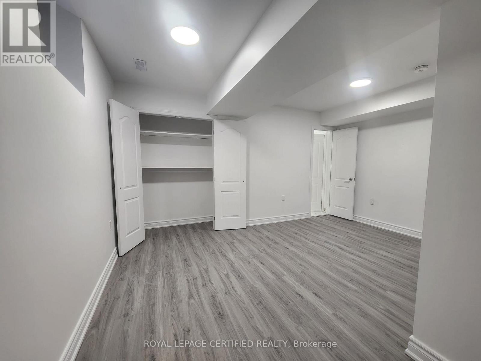 4302 Dennis Avenue, Lincoln (Beamsville), Ontario  L3J 1N3 - Photo 13 - X12810698