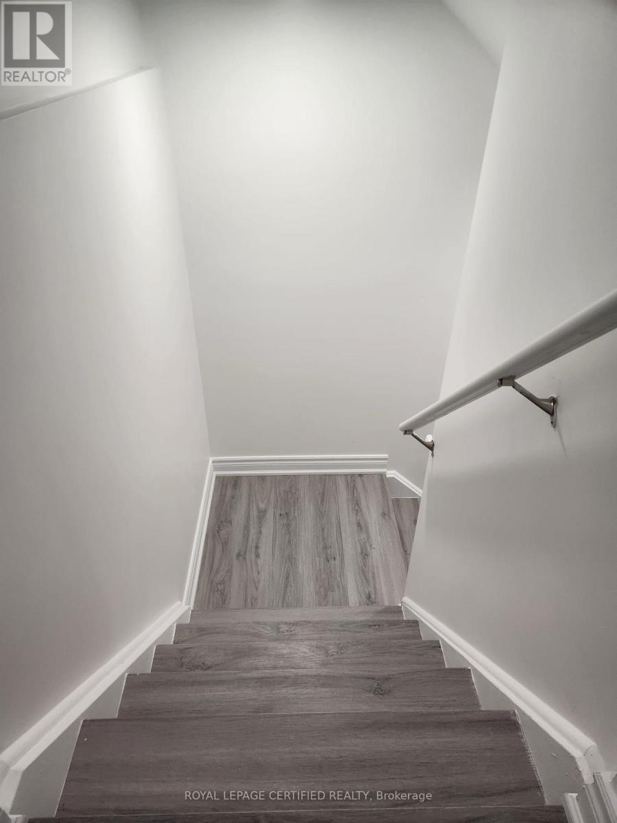 4302 Dennis Avenue, Lincoln (Beamsville), Ontario  L3J 1N3 - Photo 5 - X12810698