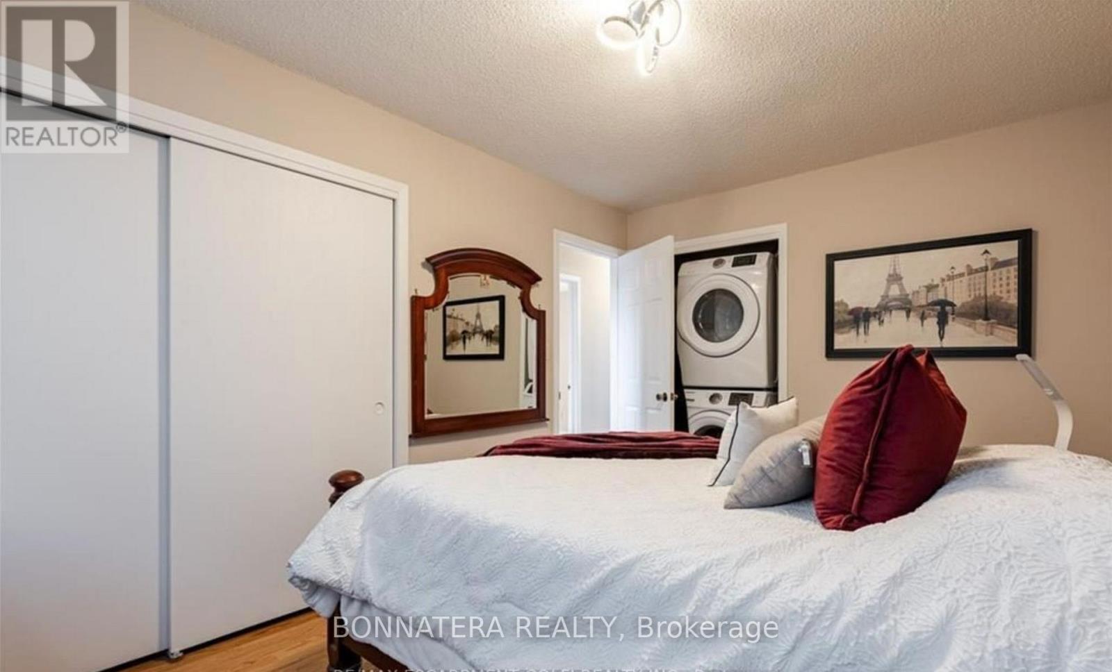 Upper Unit - 50 Cedardale Avenue, St. Catharines, Ontario  L2P 1B5 - Photo 13 - X12810700