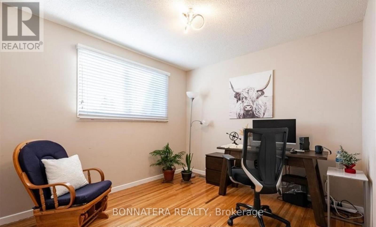 Upper Unit - 50 Cedardale Avenue, St. Catharines, Ontario  L2P 1B5 - Photo 14 - X12810700
