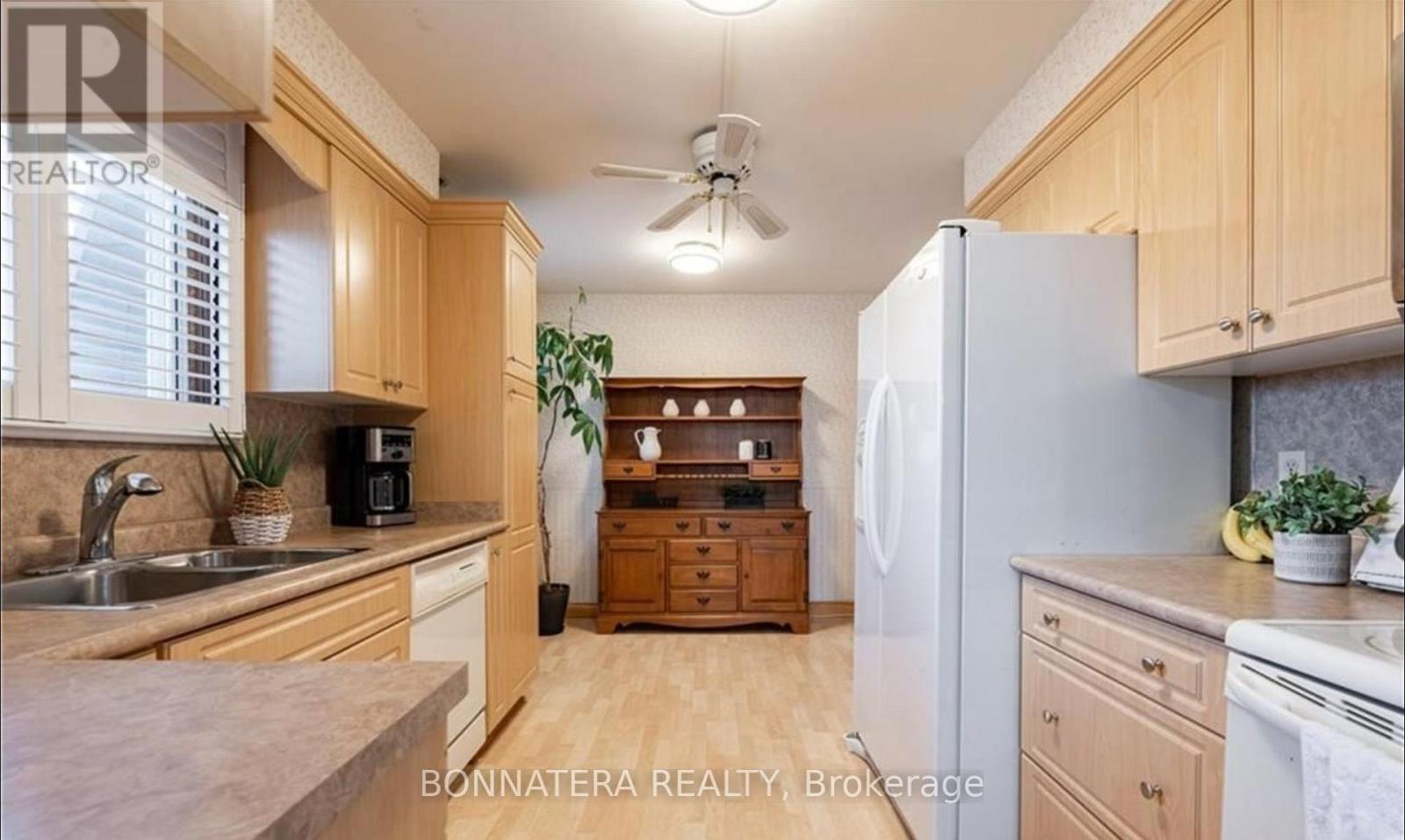 Upper Unit - 50 Cedardale Avenue, St. Catharines, Ontario  L2P 1B5 - Photo 9 - X12810700