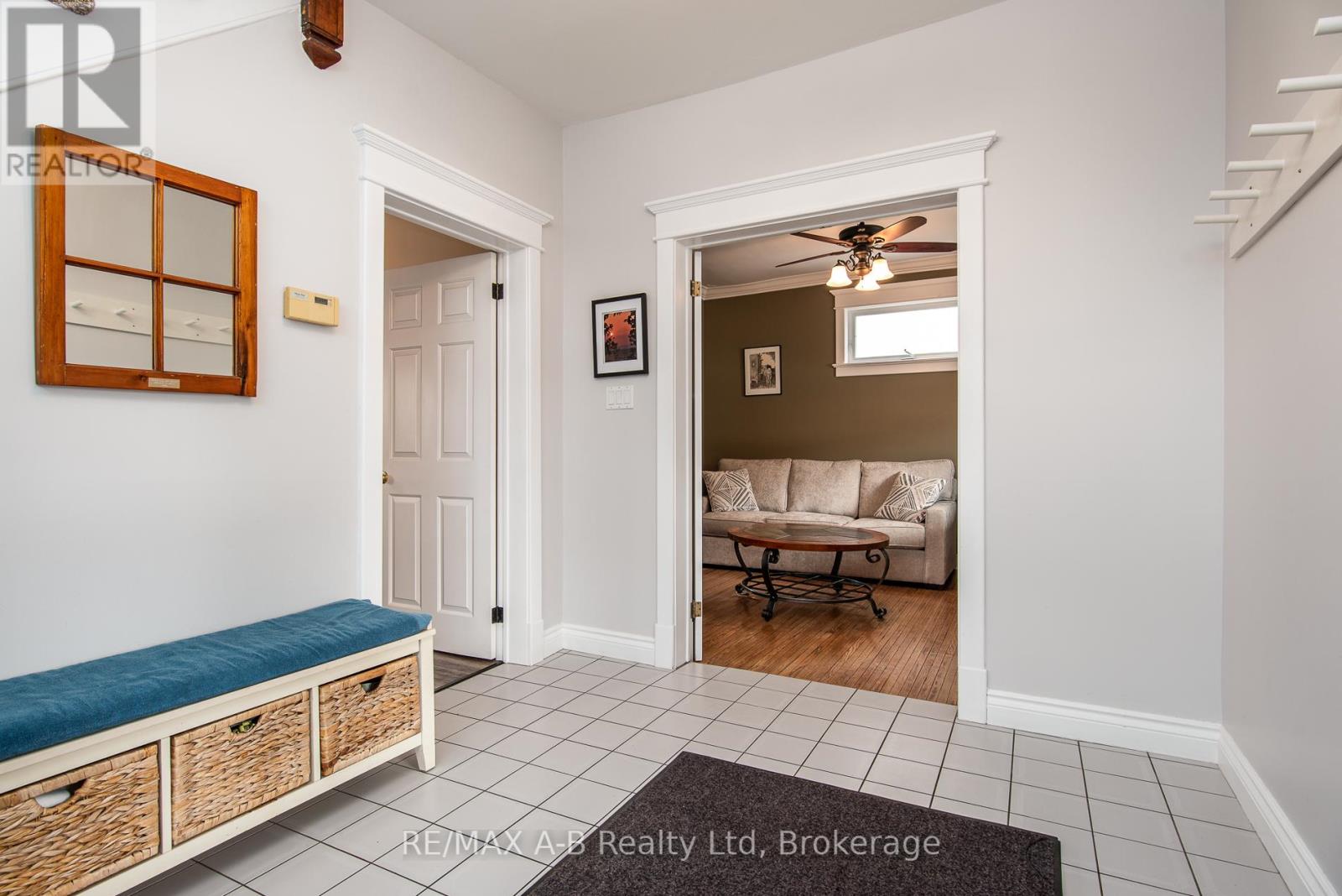 56 West Gore Street, Stratford, Ontario  N5A 1J8 - Photo 11 - X12810728