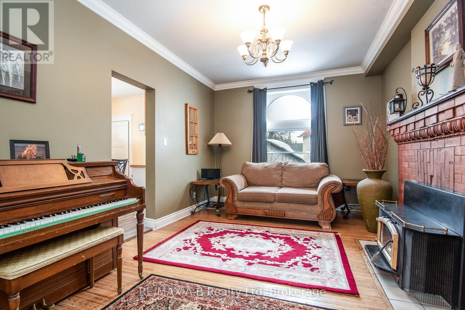 56 West Gore Street, Stratford, Ontario  N5A 1J8 - Photo 18 - X12810728