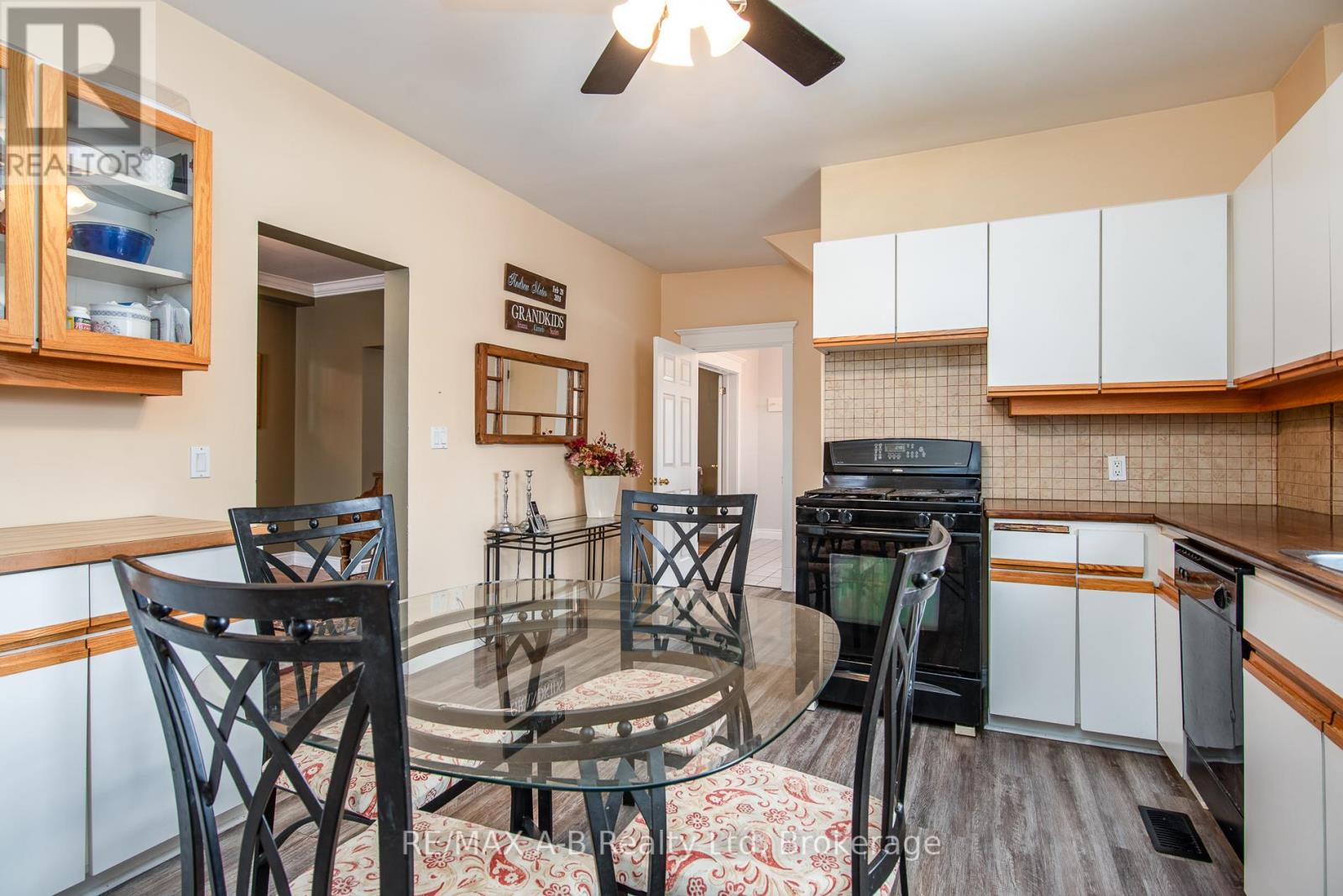 56 West Gore Street, Stratford, Ontario  N5A 1J8 - Photo 26 - X12810728