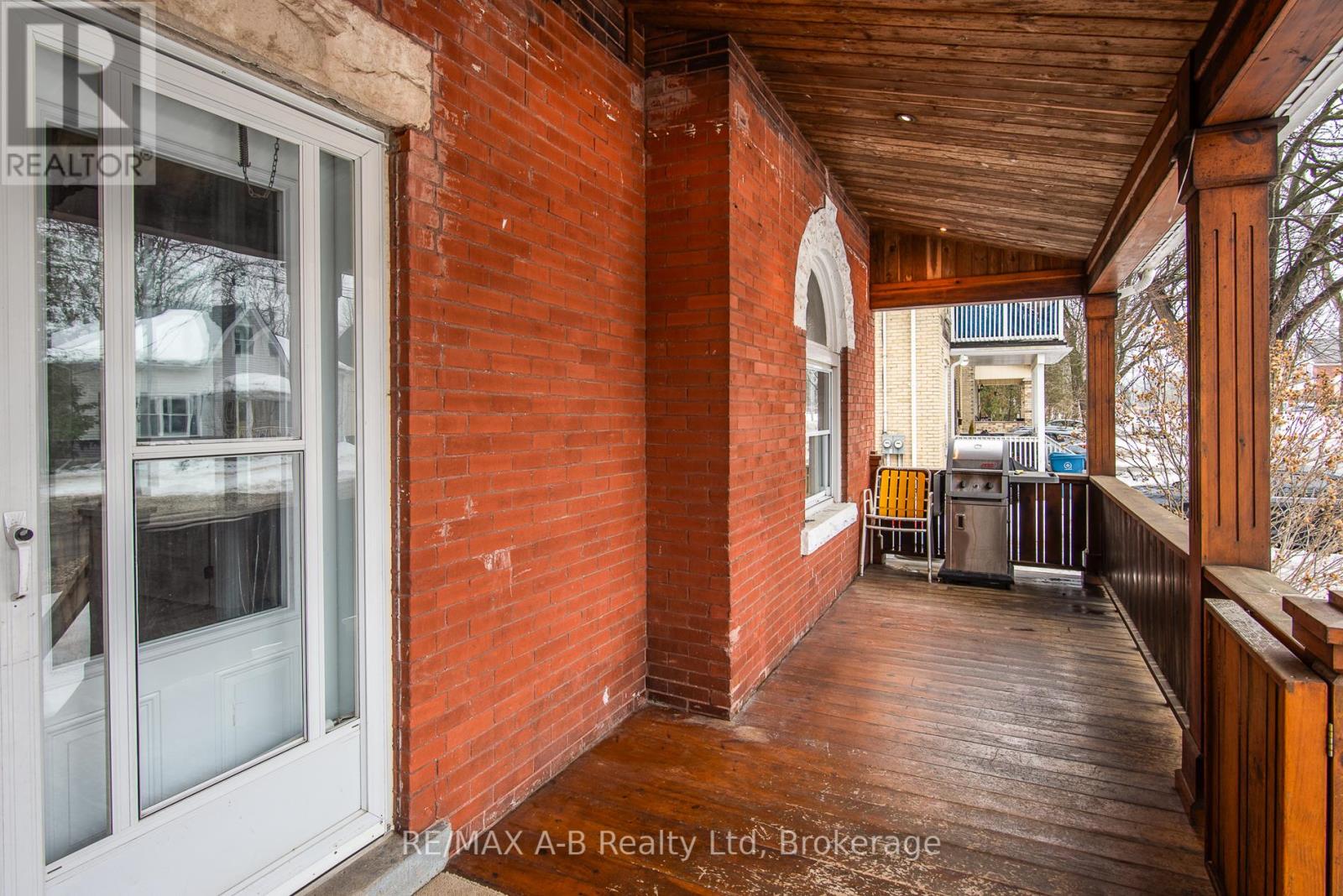 56 West Gore Street, Stratford, Ontario  N5A 1J8 - Photo 3 - X12810728