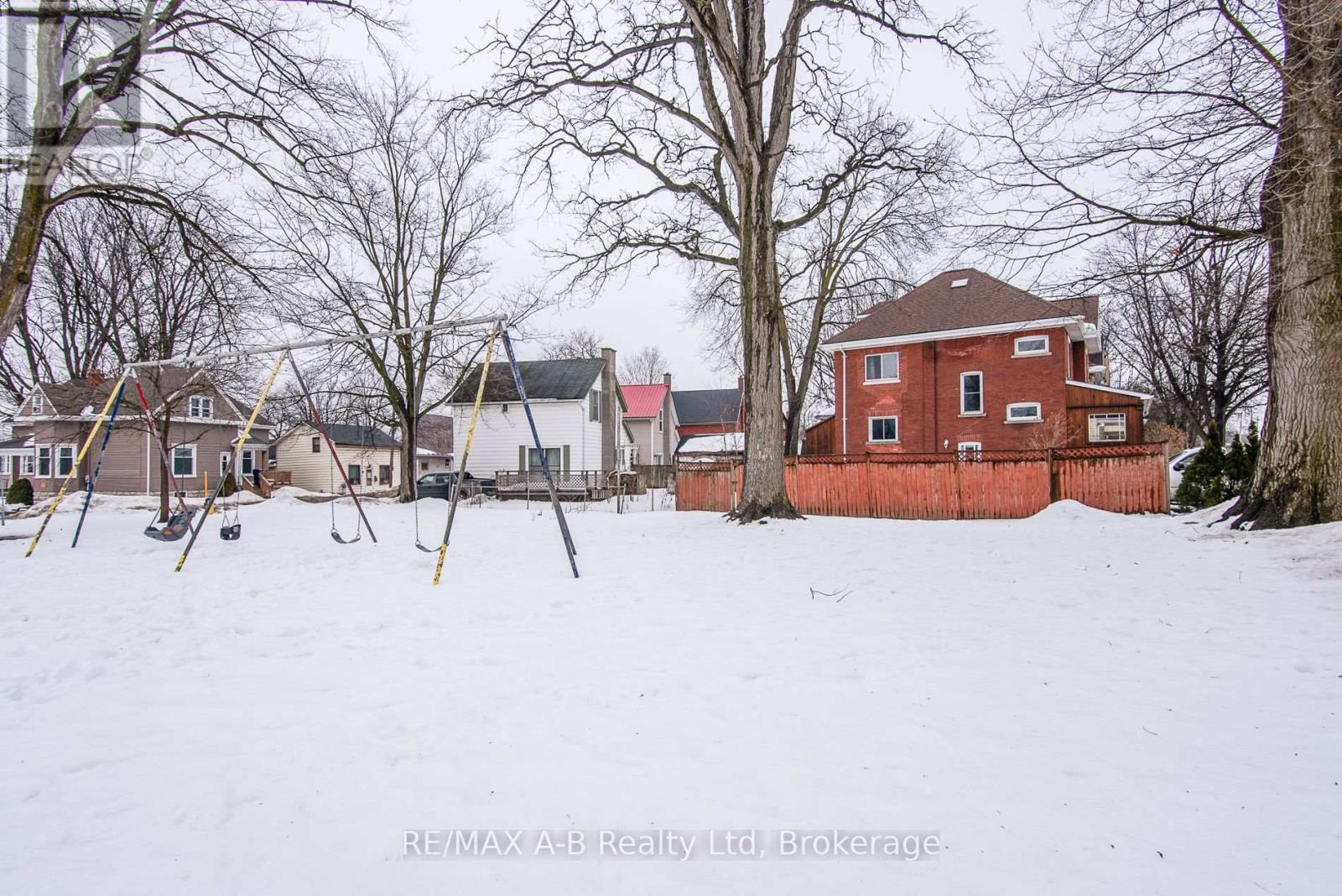 56 West Gore Street, Stratford, Ontario  N5A 1J8 - Photo 7 - X12810728