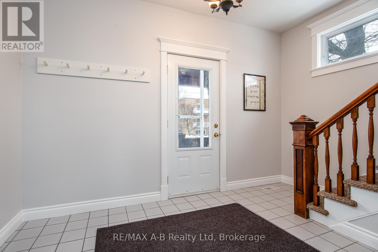 56 West Gore Street, Stratford, Ontario  N5A 1J8 - Photo 8 - X12810728