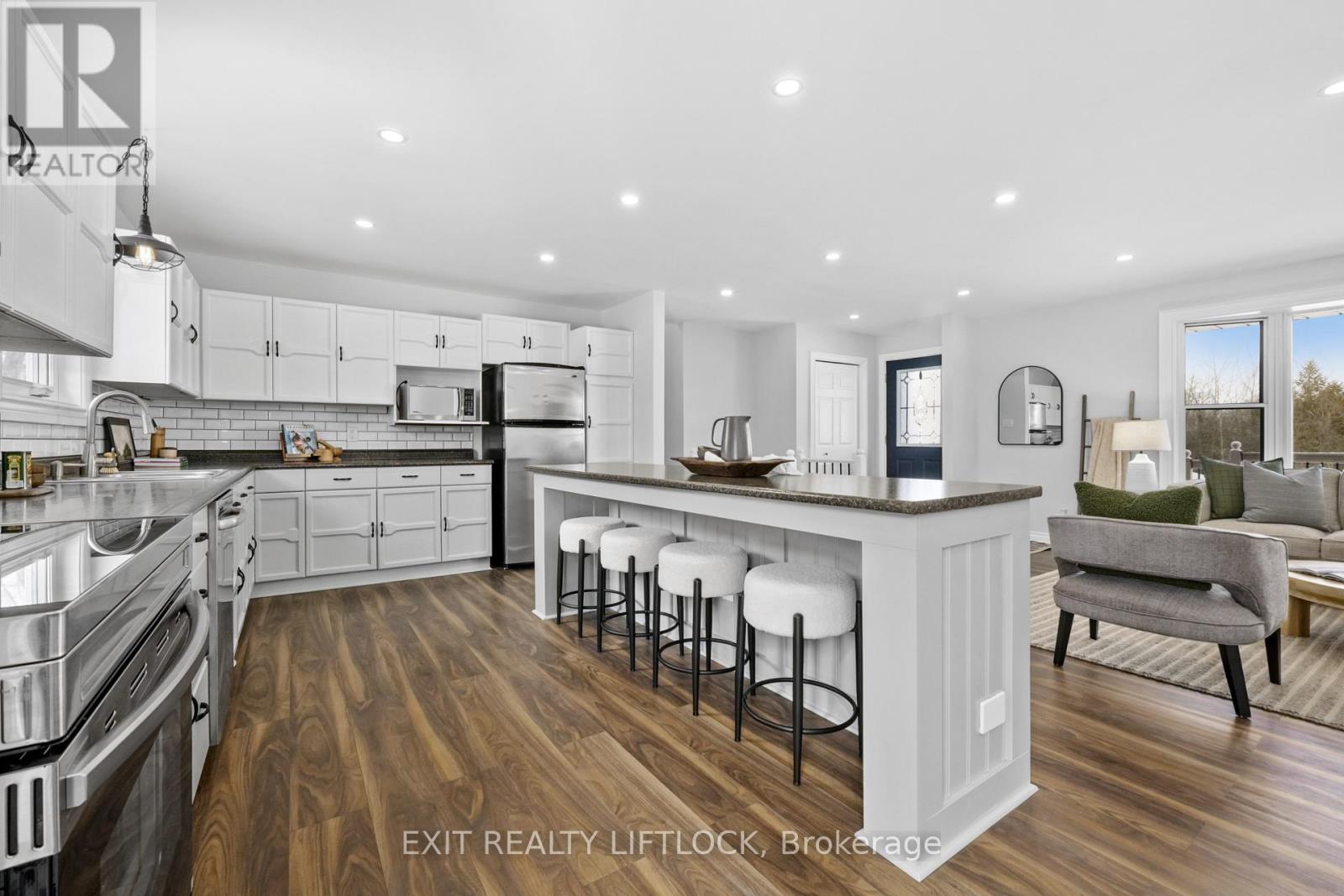 1018 Meadowview Road, Kawartha Lakes, Ontario  K0L 2W0 - Photo 11 - X12810800