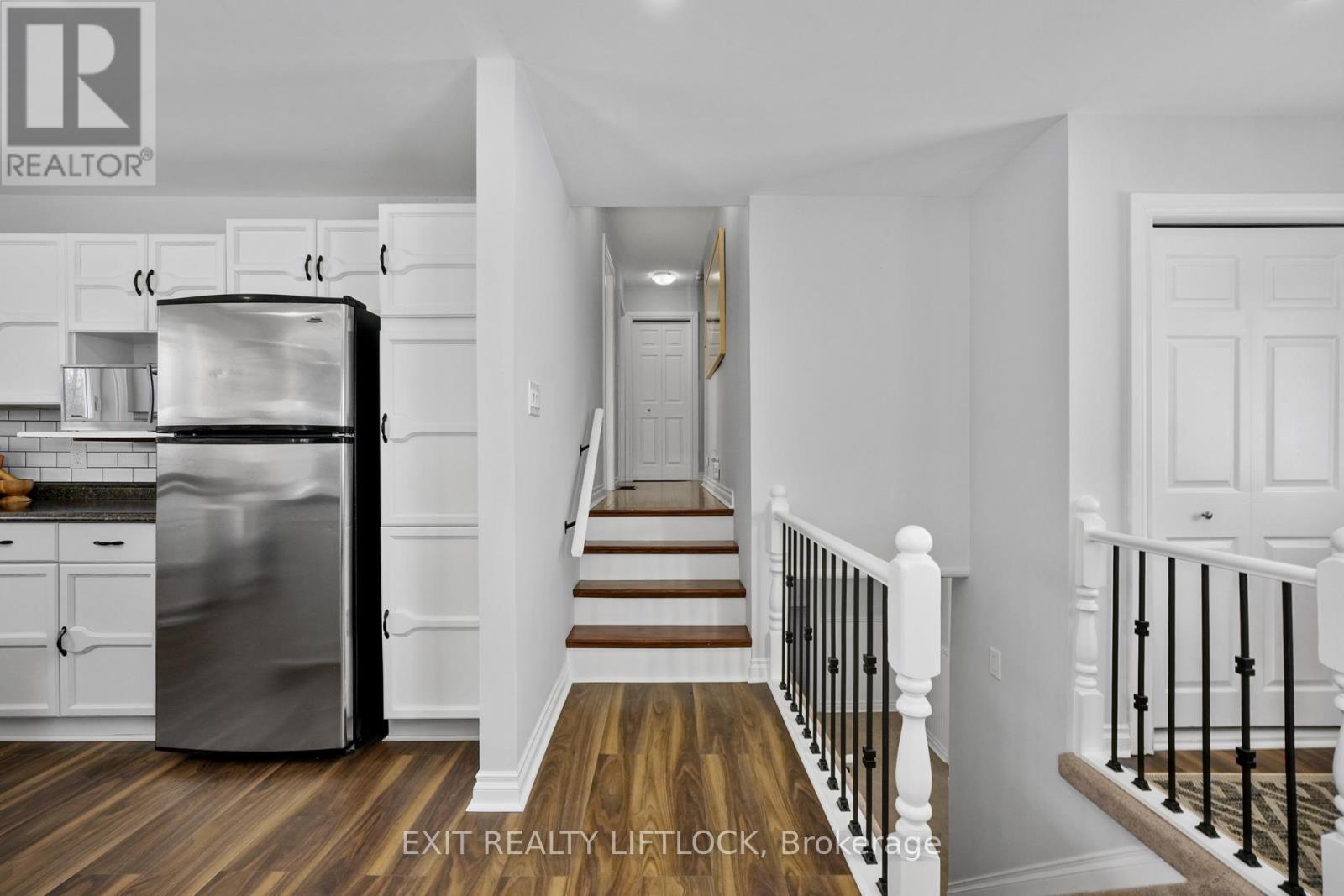 1018 Meadowview Road, Kawartha Lakes, Ontario  K0L 2W0 - Photo 14 - X12810800