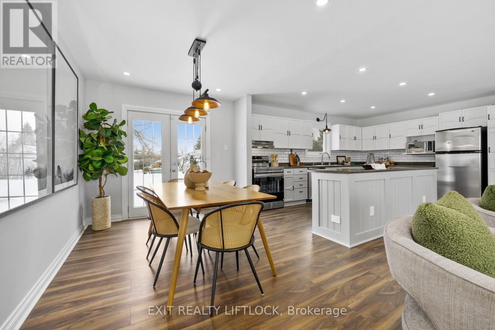 1018 Meadowview Road, Kawartha Lakes, Ontario  K0L 2W0 - Photo 8 - X12810800