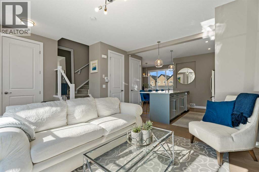 332 Lawthorn Way Se, Airdrie, Alberta  T4A 3M7 - Photo 9 - A2287750