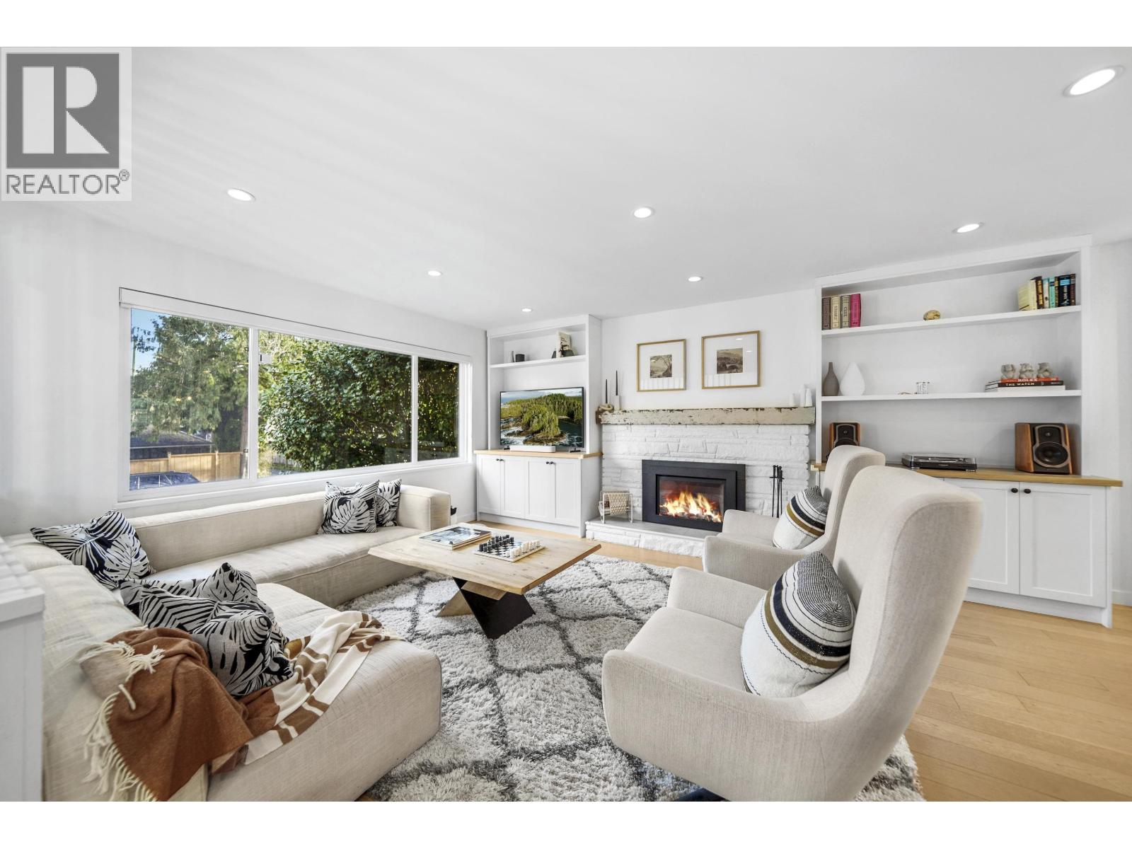 4921 Chester Street, Vancouver, British Columbia  V5W 3A7 - Photo 3 - R3085726