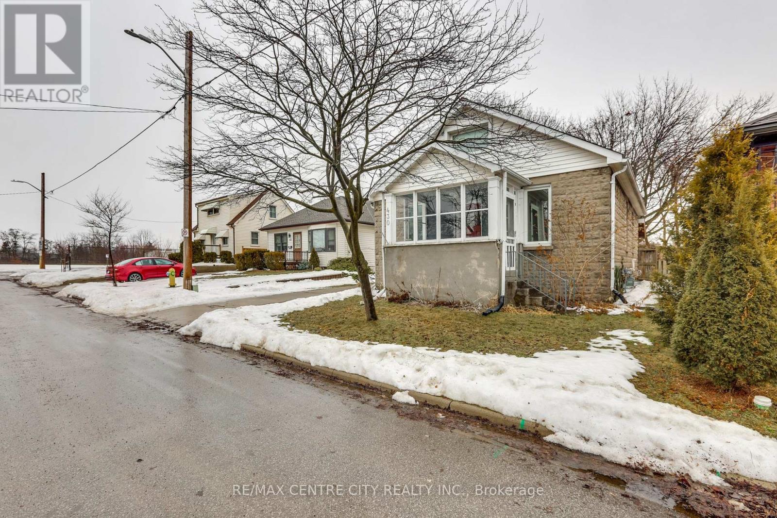 430 Kathleen Avenue, London East, Ontario  N5W 4Y9 - Photo 3 - X12810748