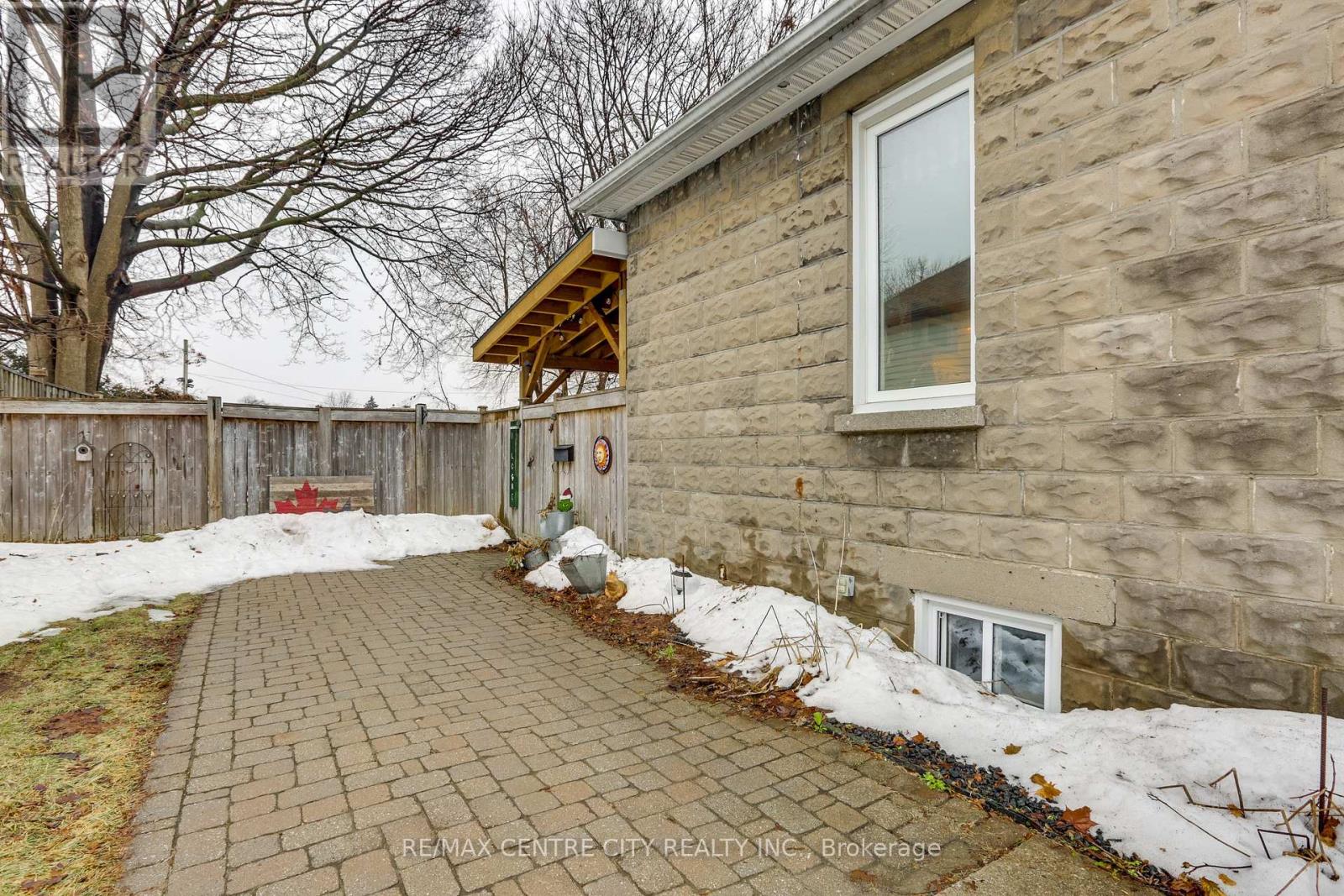 430 Kathleen Avenue, London East, Ontario  N5W 4Y9 - Photo 4 - X12810748