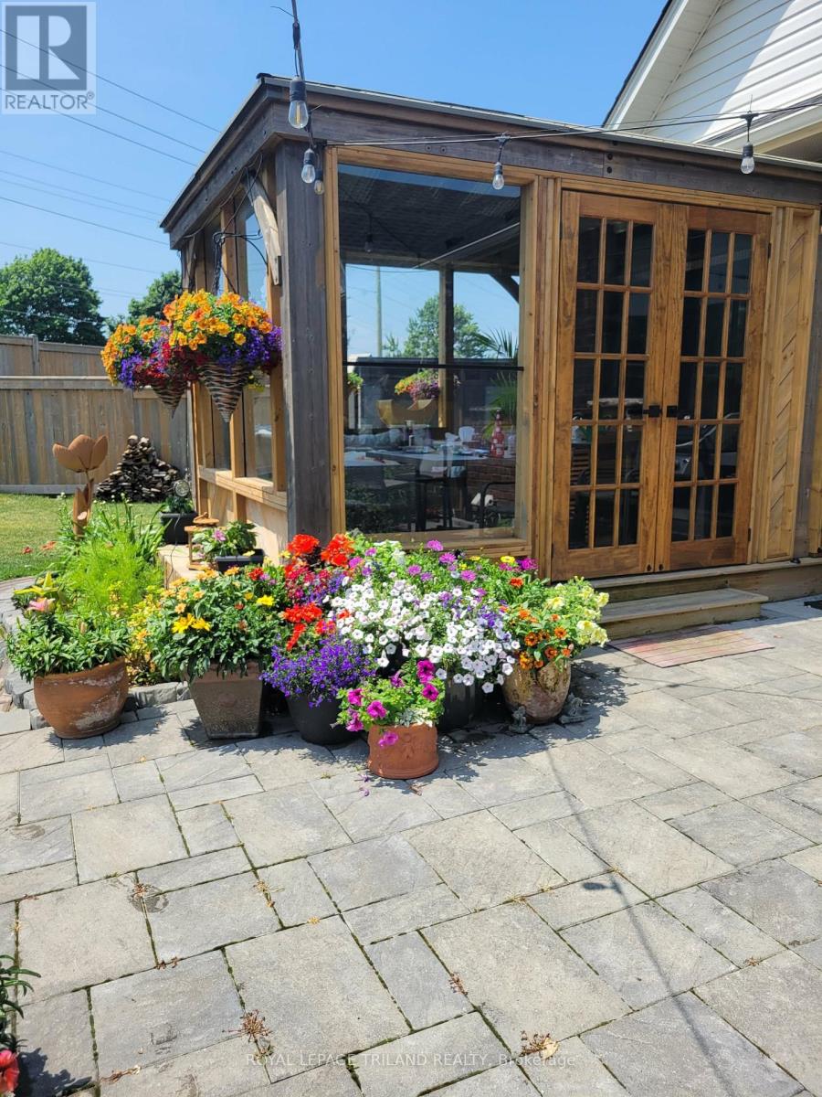 52 Charter Creek Court, St. Thomas, Ontario  N5R 0L3 - Photo 47 - X12810788