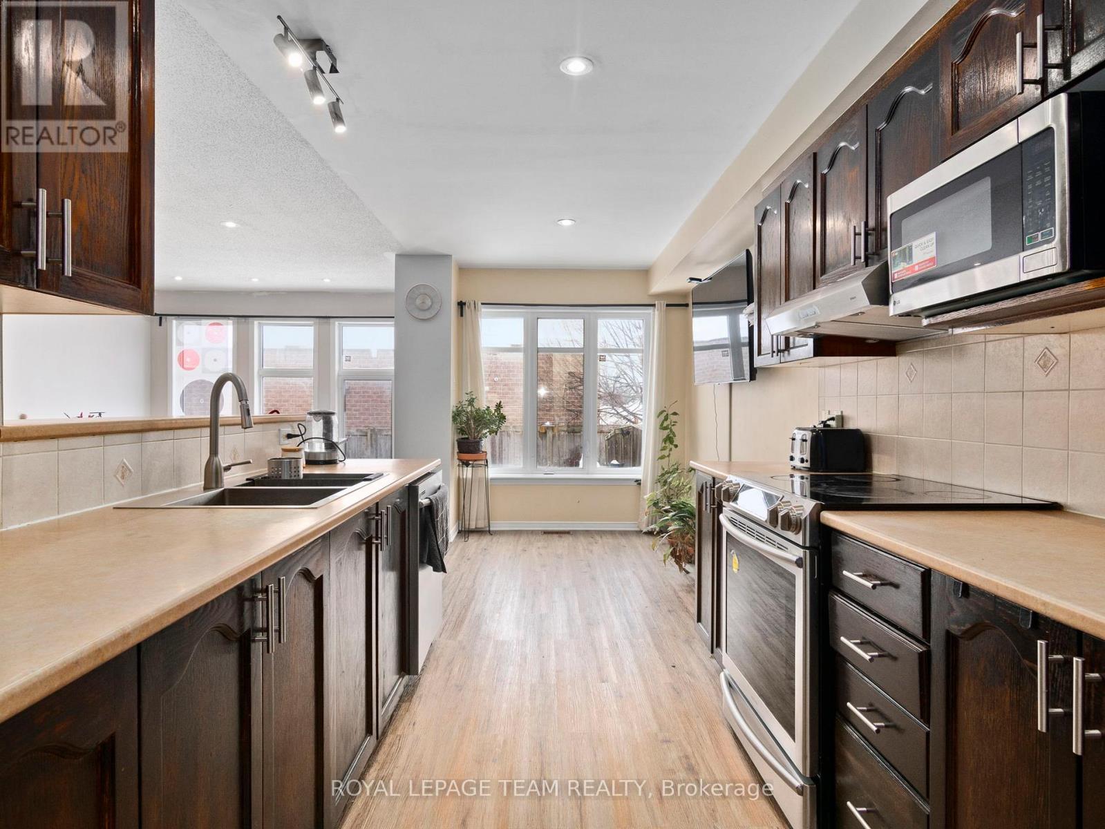 185 Deercroft Avenue, Ottawa, Ontario  K2J 5J3 - Photo 5 - X12810750