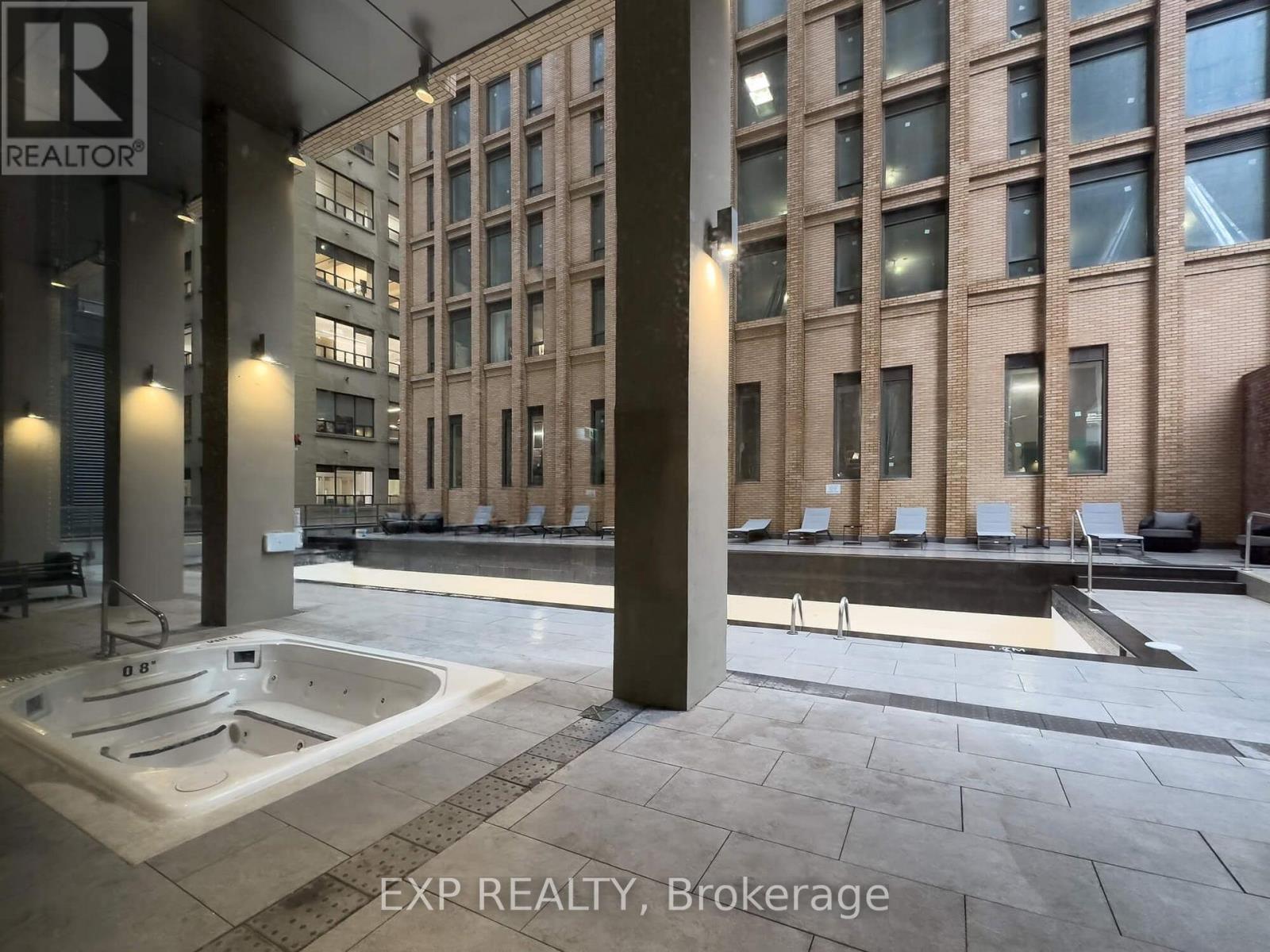 3323 - 28 Widmer Street, Toronto, Ontario  M5V 0T2 - Photo 10 - C12810734