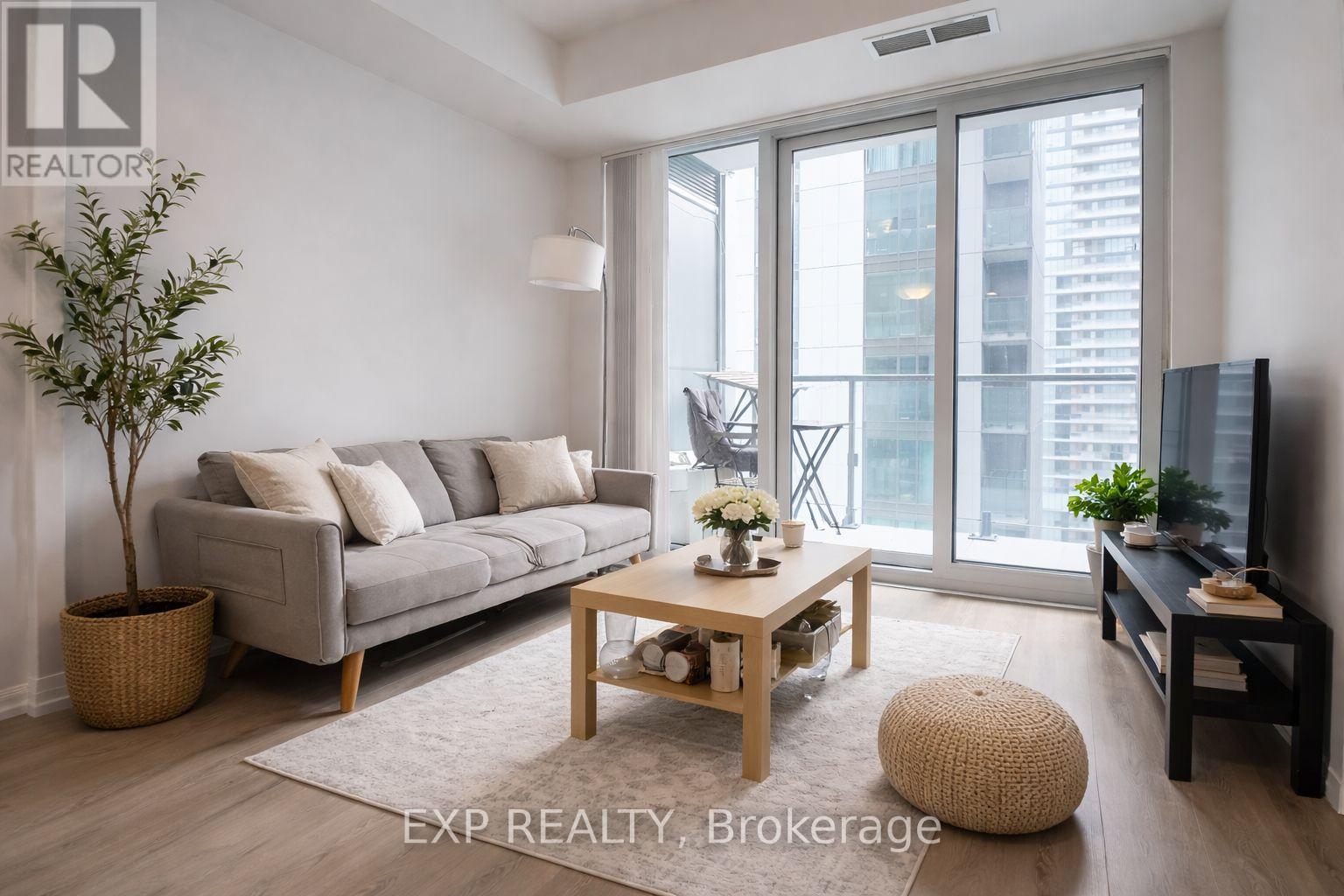 3323 - 28 Widmer Street, Toronto, Ontario  M5V 0T2 - Photo 4 - C12810734