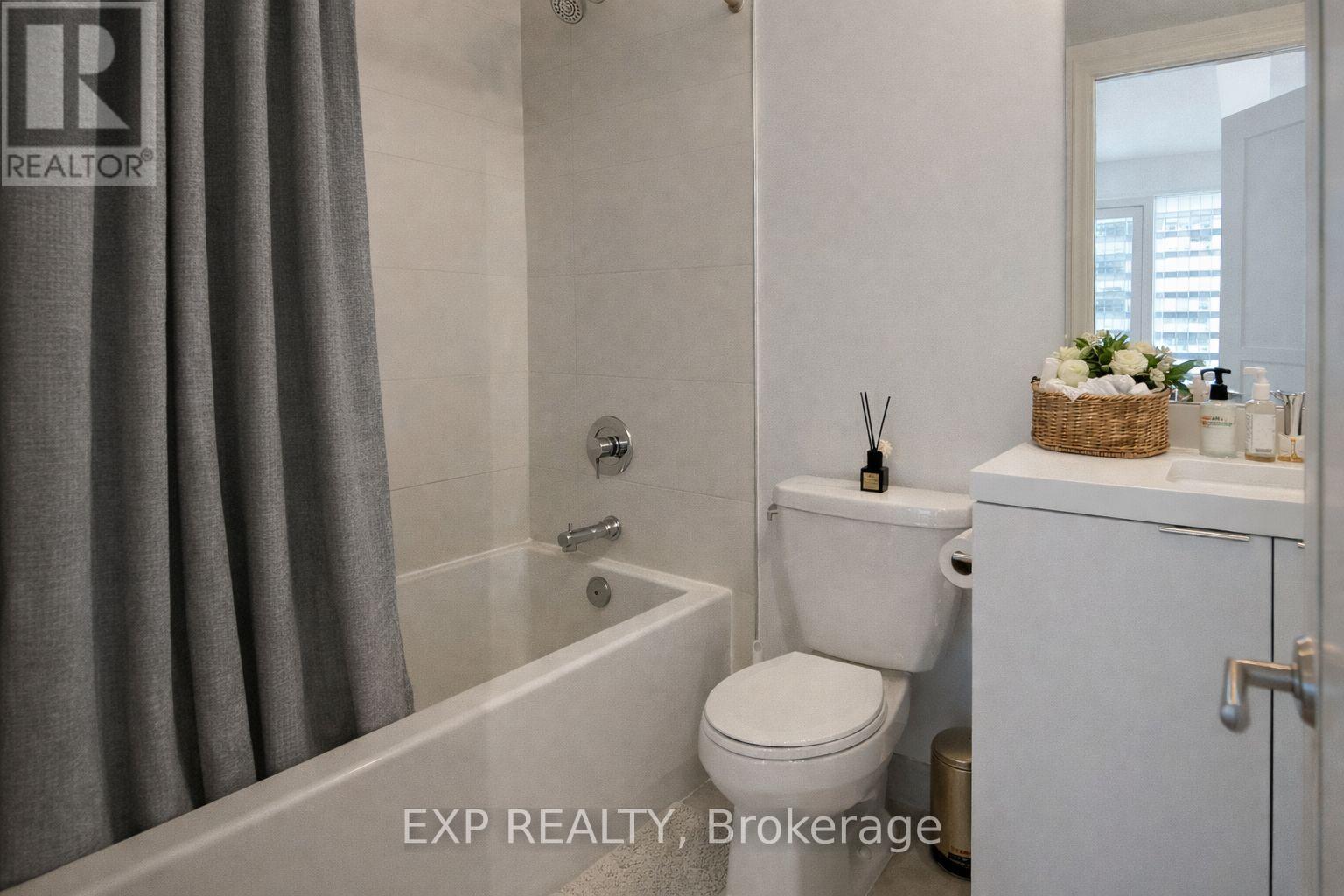 3323 - 28 Widmer Street, Toronto, Ontario  M5V 0T2 - Photo 8 - C12810734