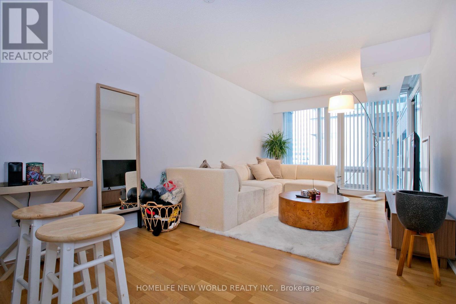 809 - 295 Adelaide Street W, Toronto, Ontario  M5V 0L4 - Photo 3 - C12810768