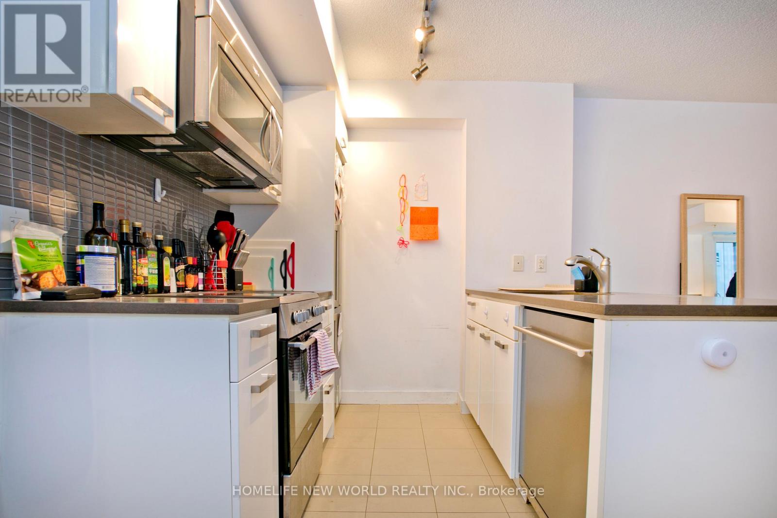 809 - 295 Adelaide Street W, Toronto, Ontario  M5V 0L4 - Photo 8 - C12810768