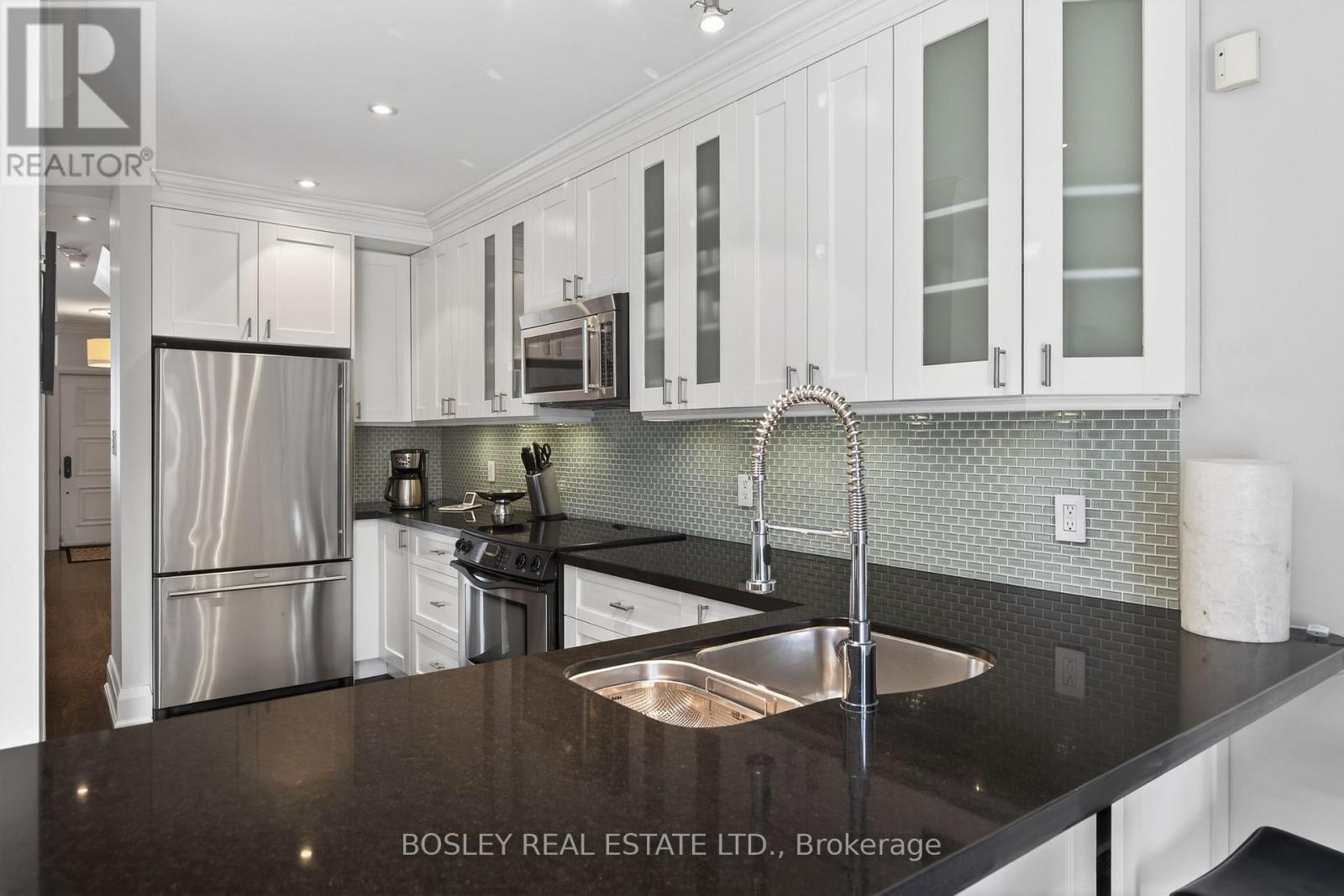 69 Manor Road E, Toronto, Ontario  M4S 1R1 - Photo 10 - C12810786