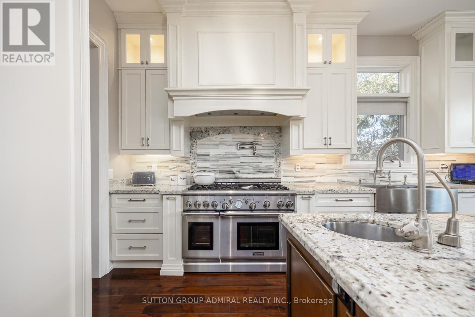 669 Bedford Park Avenue, Toronto, Ontario  M5M 1K4 - Photo 21 - C12810810