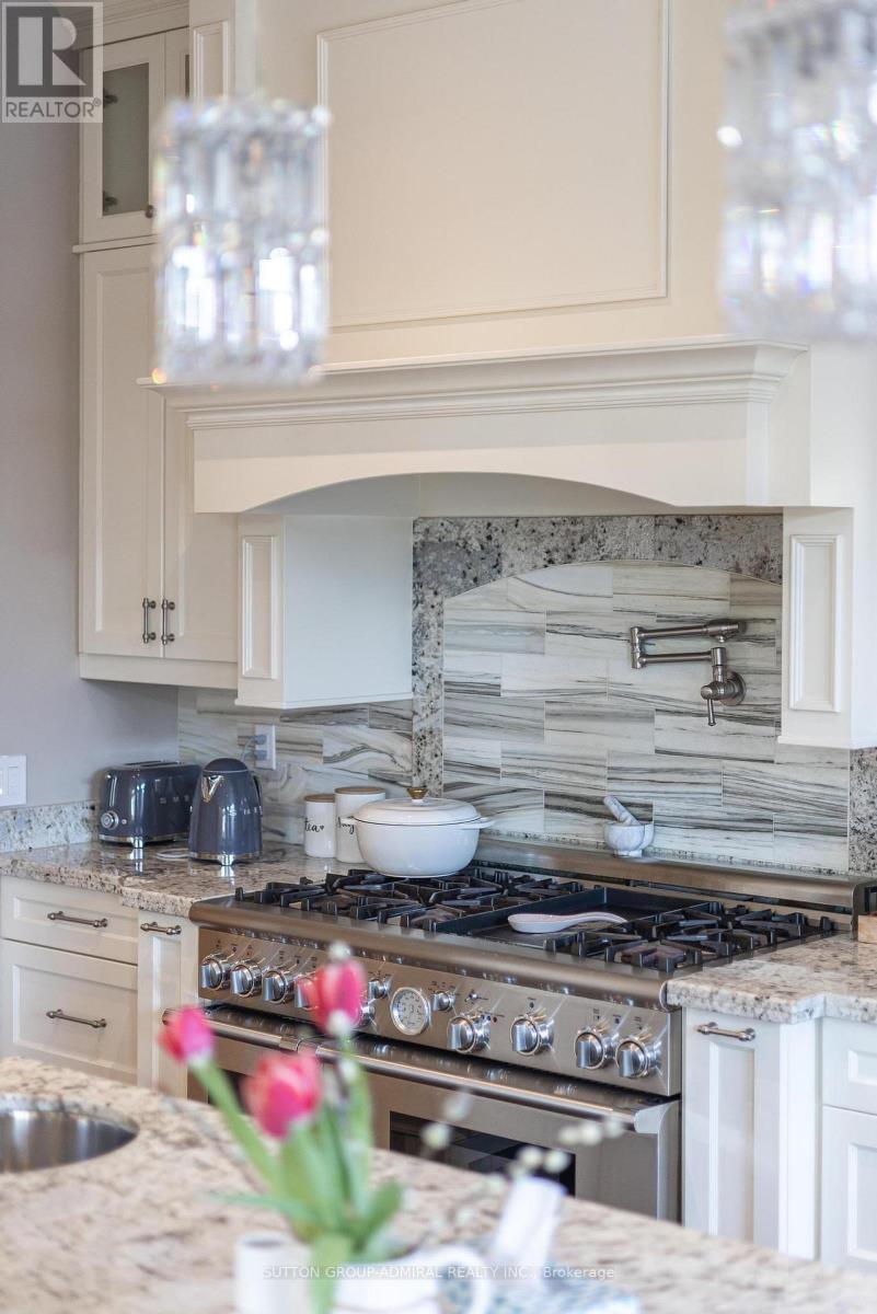 669 Bedford Park Avenue, Toronto, Ontario  M5M 1K4 - Photo 23 - C12810810