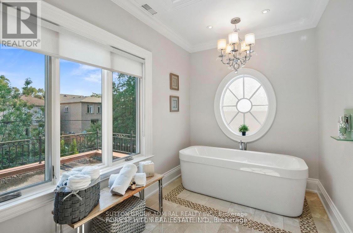 669 Bedford Park Avenue, Toronto, Ontario  M5M 1K4 - Photo 32 - C12810810