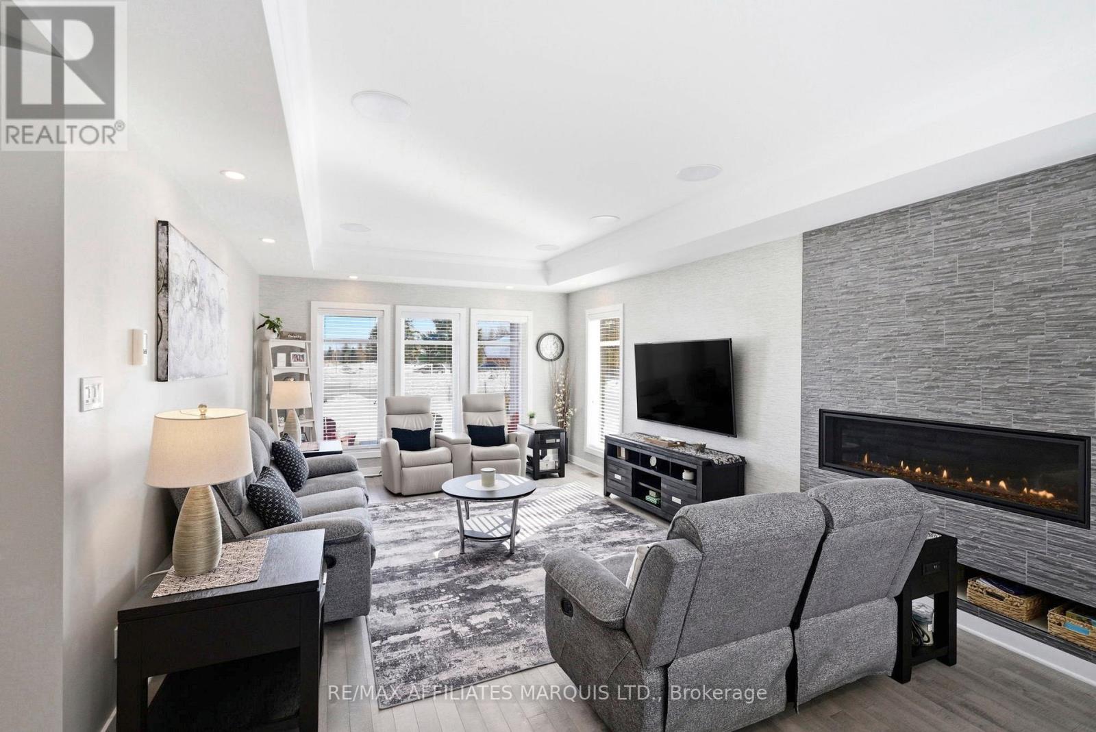 6625 Sutherland Avenue, South Glengarry, Ontario  K6H 7J3 - Photo 2 - X12810790