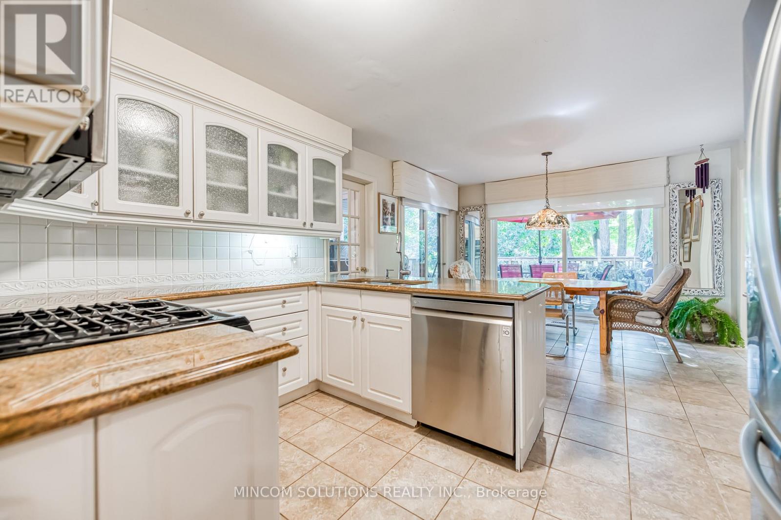 267 Aurora Heights Drive, Aurora, Ontario  L4G 5C3 - Photo 7 - N12810708