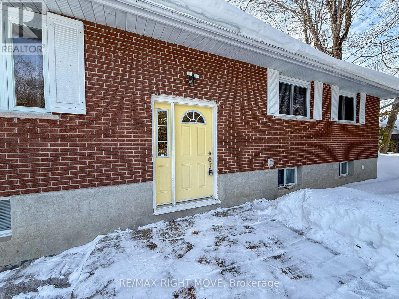 3304 Goldstein Road, Severn, Ontario  L0K 2B0 - Photo 9 - S12810758